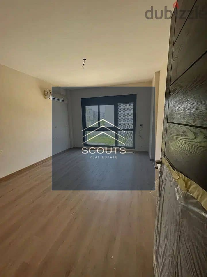 At the lowest price in New Cairo, SVILLA for sale next to Madinaty, near the American University, The Butterfly Compound 5