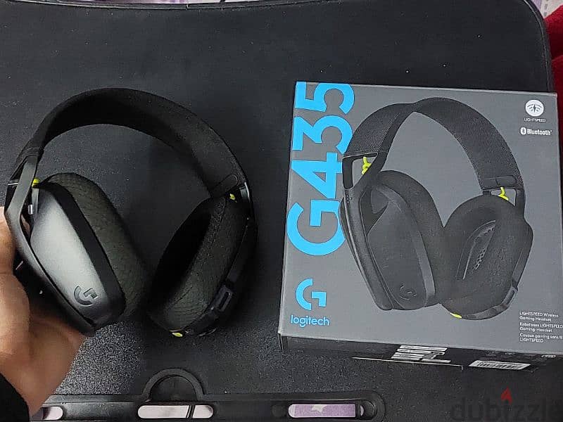 Logitech g435 used like new 4