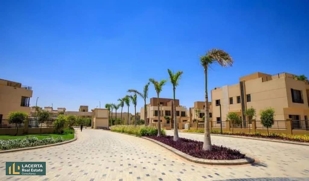 At the first offering price in Sheikh Zayed, a townhouse villa with a lagoon view for sale in IWAN, Iwan, in front of Solana West, 4