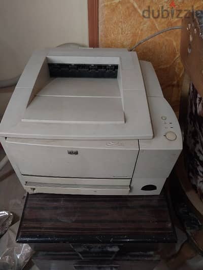 طابعة ليزر hp 2200 شغالة بحالة ممتازة