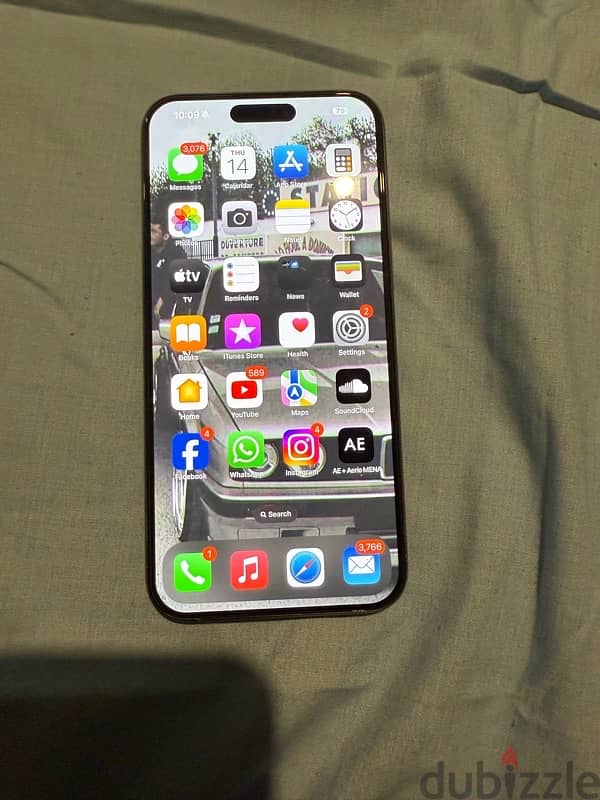 iphone 15 pro max . 256 gb . 2 physical sim battery 100% 8