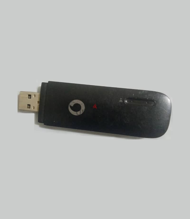 usb فلاشة انترنت فودافون هواوى بحاله جيده وبها مكان كارت ميمورى 0