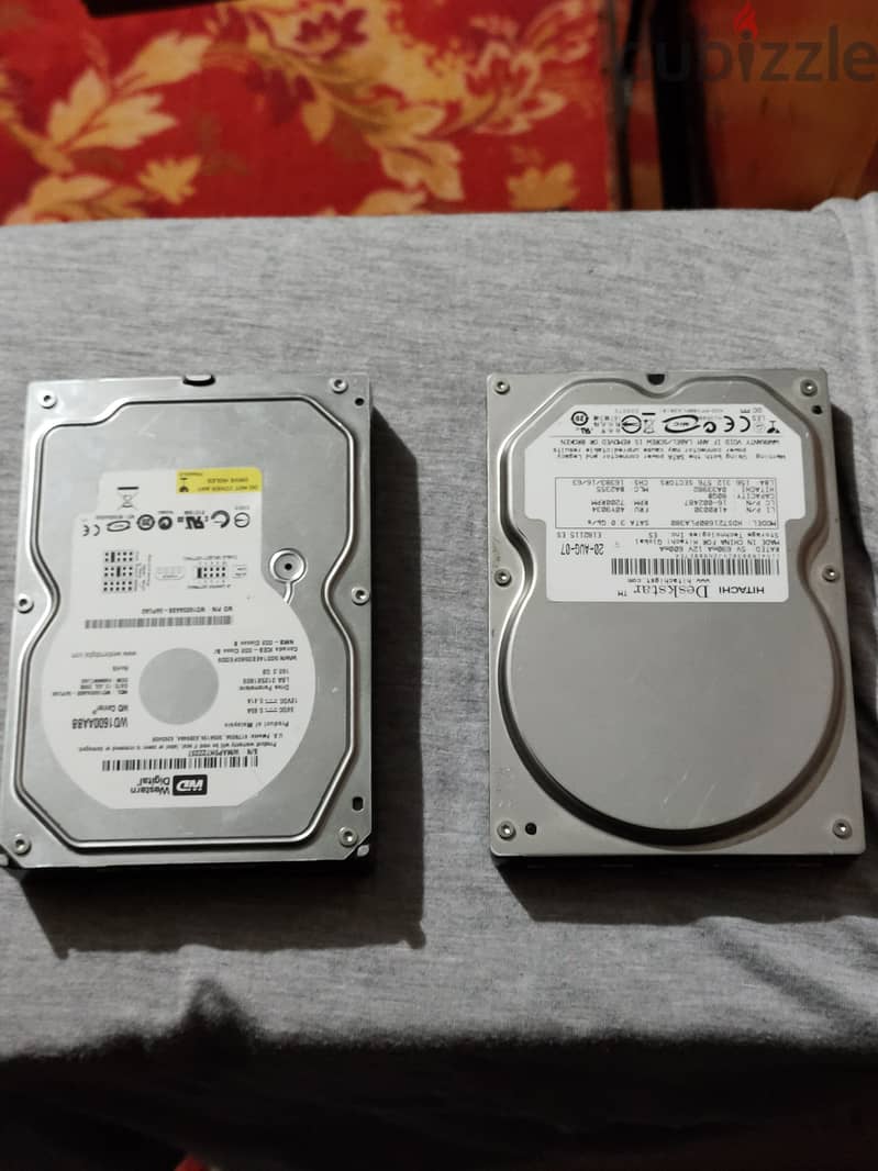 Hard Disk (HITACHI, WD Black) 1