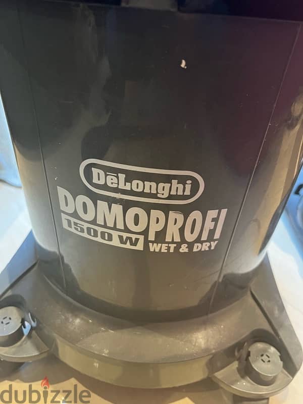 للبيع مكنسة ماركة Delonghi ديلونجي برميل 7