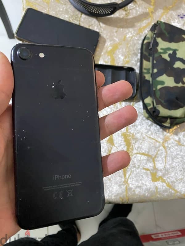 Apple-Iphone 7 Black 3