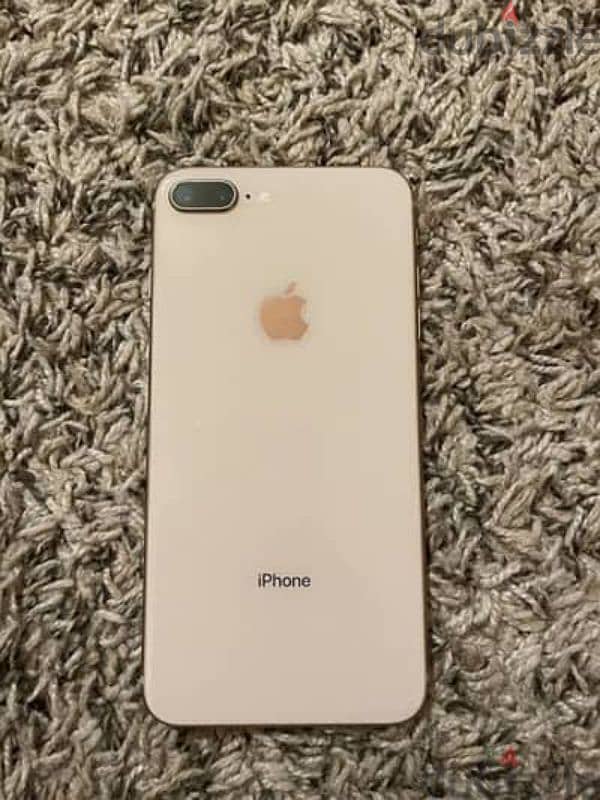 iphone 8 plus حالته ممتازه 0