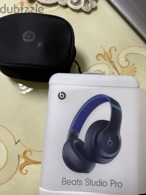 Apple beats studio pro 0