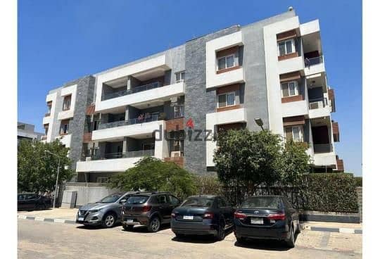 For sale, an apartment of 148 m Terrace Compound 5