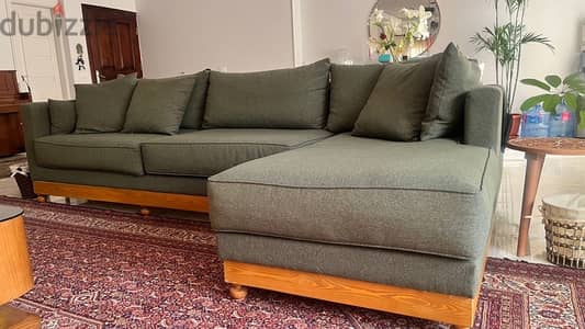 كنبه ركنه - Green Sofa With Fine Wood Work