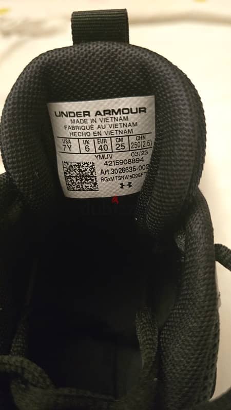 NEW - Under Armour unisex shoe size 40 3