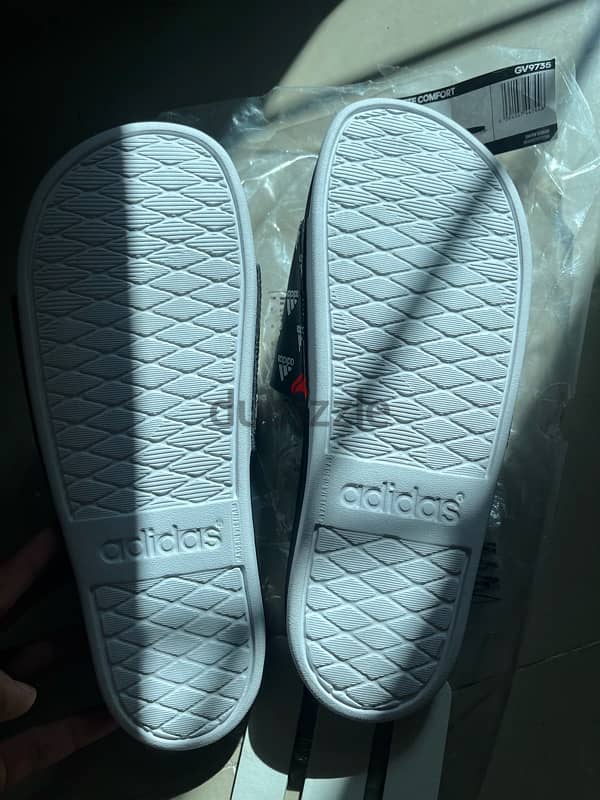 Adidas Adilette Comfort Slides 5