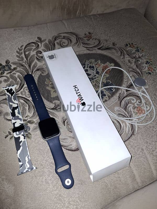 apple watch SE 2 B99% SECOND GEN 2