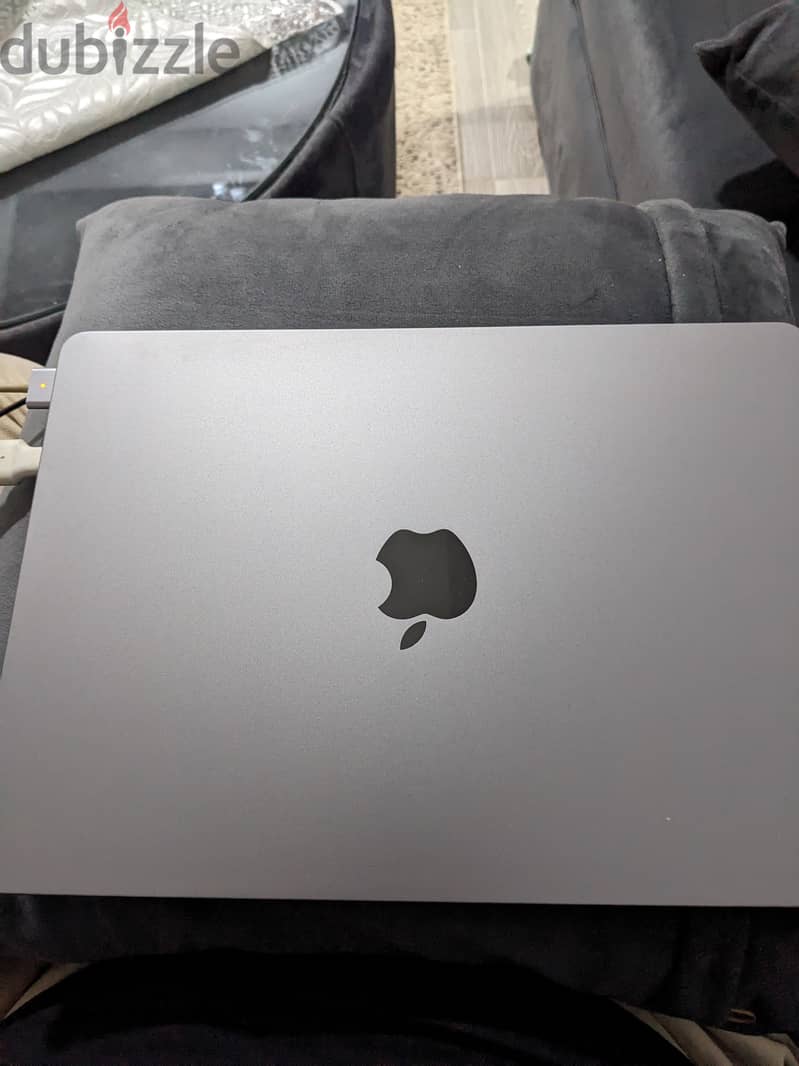 M2 macbook air 256 gb 13 inch like new 1