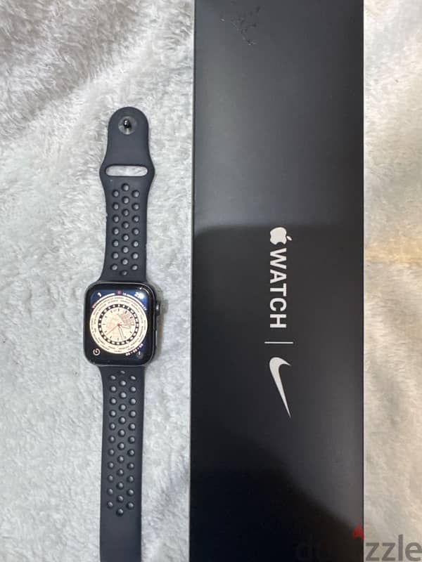 apple watch se 44MM nike edition black 2