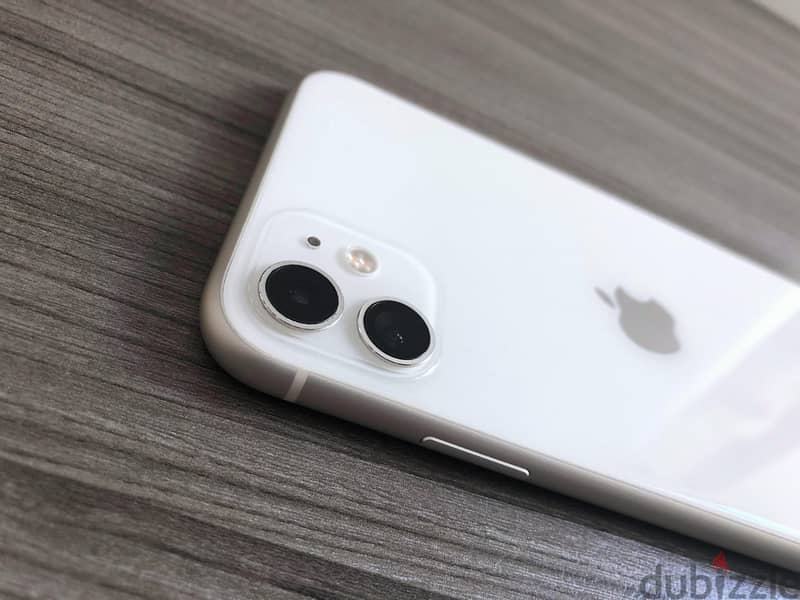 iphone 11 جديد بحالة المصنع ( خطين فعليين ) بطارية 93%استخدام خفيف جدا 1