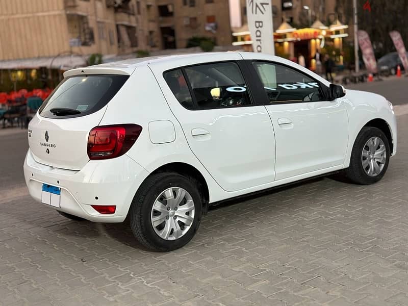 Renault Sandero 2023 touch screen | سانديرو كسر زيرو 3