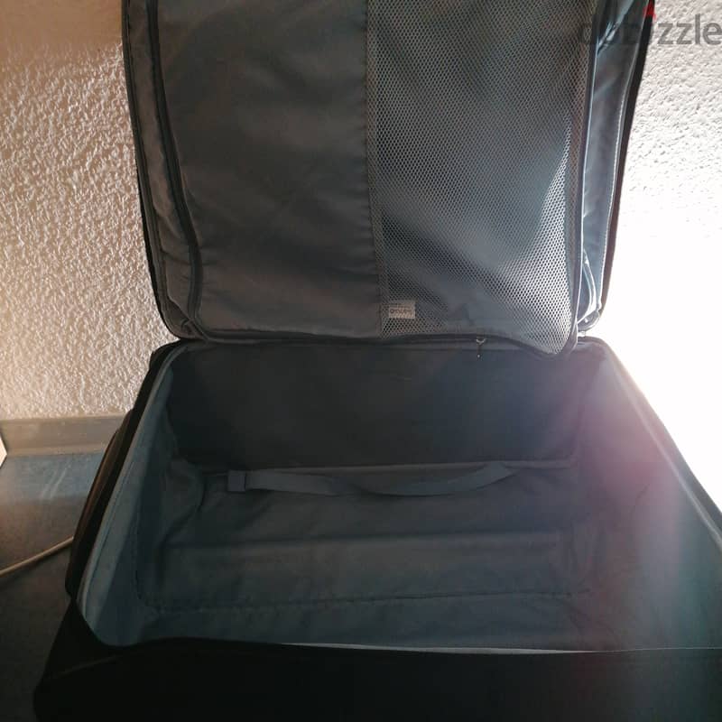 شنطة سفر سامسونايت كبيرة  large original black Samsonite brand luggage 3