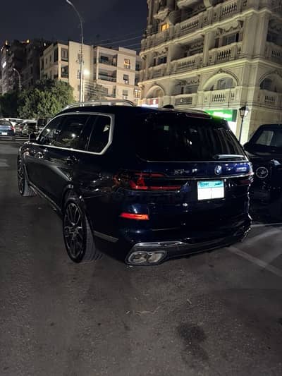 BMW X7 M60 2024