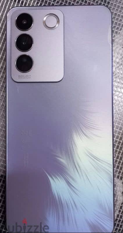 موبايل vivo v27e للبيع. 0