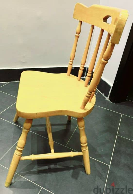 4 kitchen wooden chairs very good condition 0