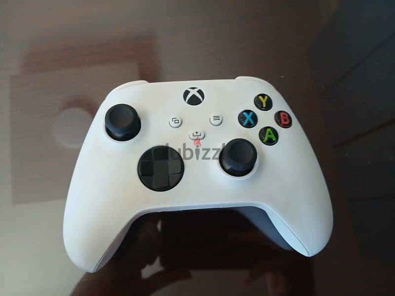 Xbox series S zero like new 4