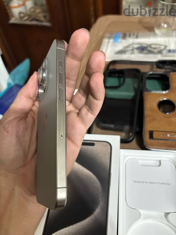 iphone 15 pro 256 Middle East 9