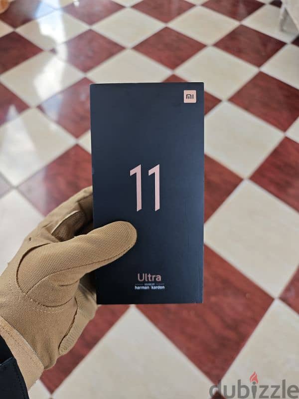 Xiaomi 11 ultra white 12RAM 256GB. . الفون محتاج تغيير شاشه. . 6