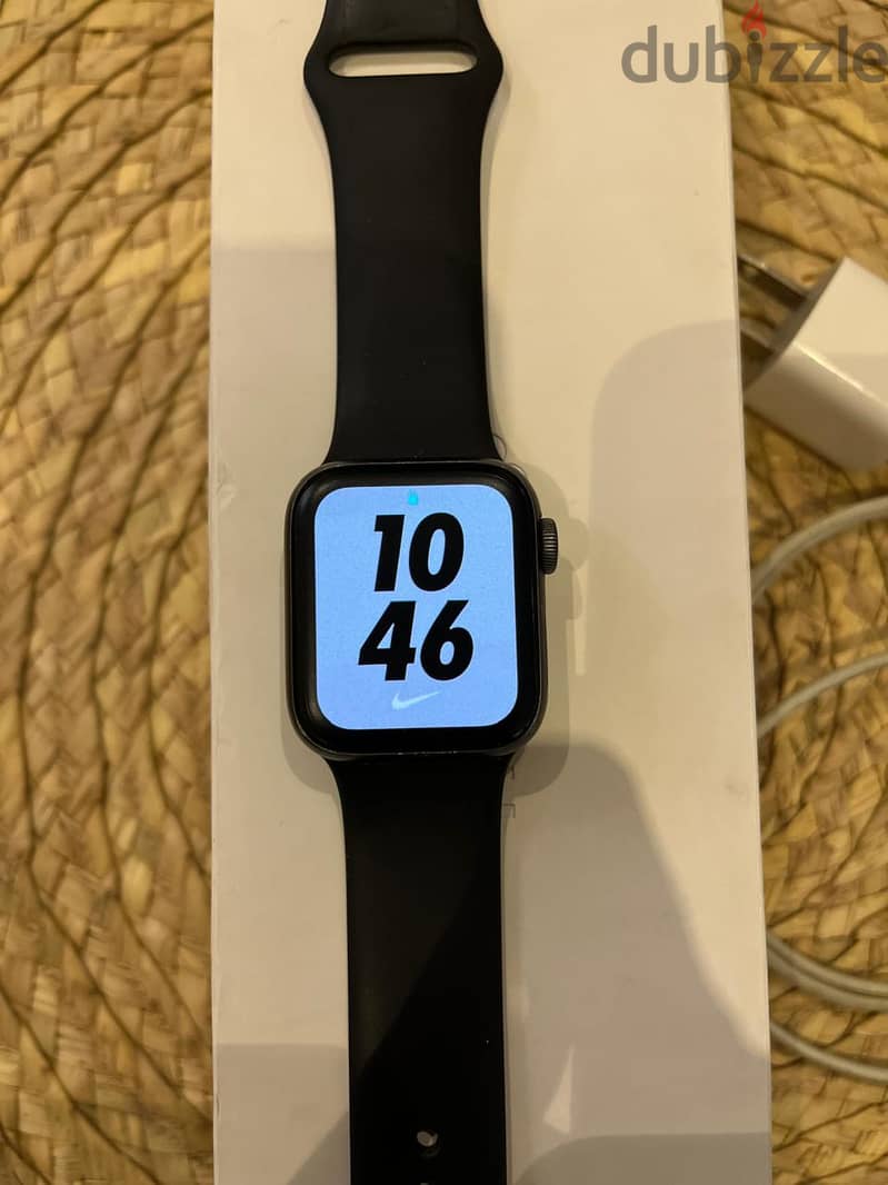 Apple Watch series 5 40MM 0