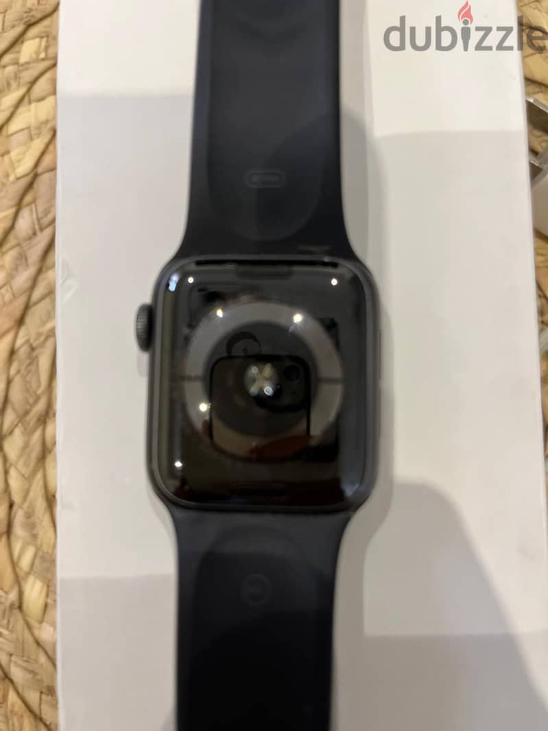 Apple Watch series 5 40MM 1