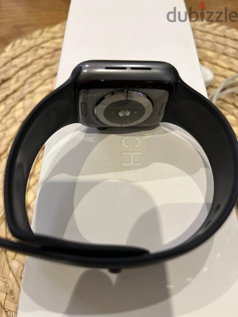 Apple Watch series 5 40MM 4