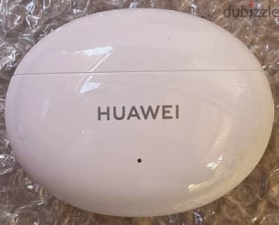 Huawei freebuds 4i with cases