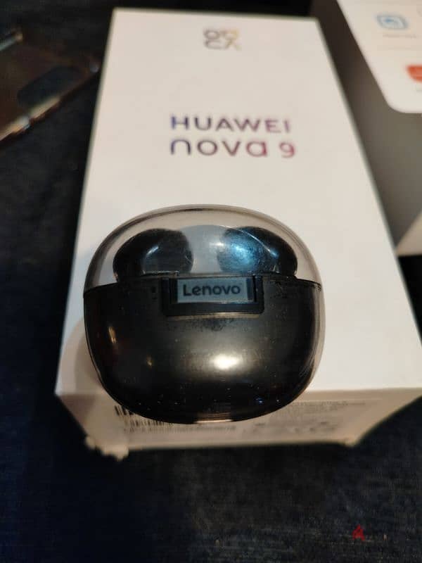 Huawei nova 9 and Lenovo ear buds 6