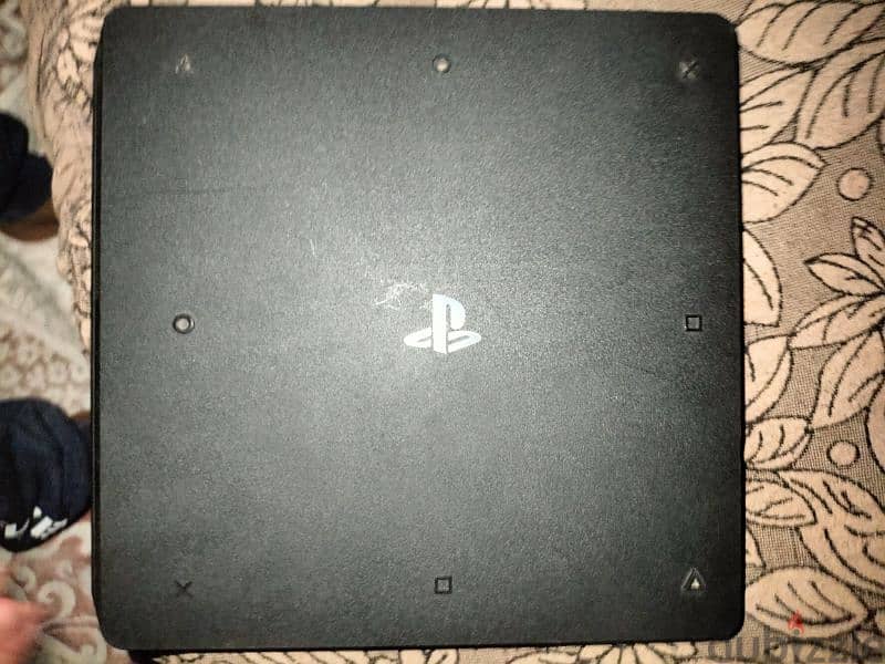 ps4 slim للبيع 0