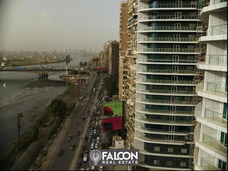 Hotel apartment, Ready to move , 123 square meters, fully finished, on the Nile Corniche, in the Nile Pearl Towers, Maadi, under the management of 6