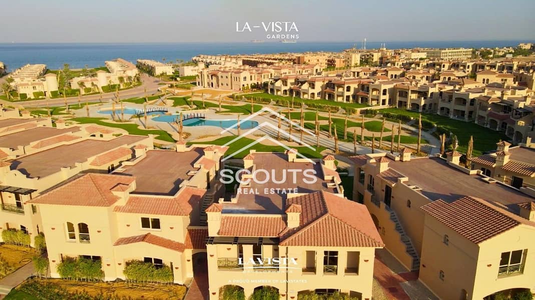 بمقدم 500 الف امتلك شالية Chalet في لافيستا جاردنز La Vista Gardens العين السخنة Ain Sokhna فيو بحر 0