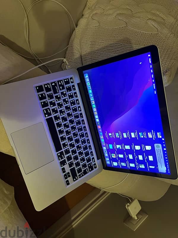 Macbook pro 13” 2015 with original case and charger 4