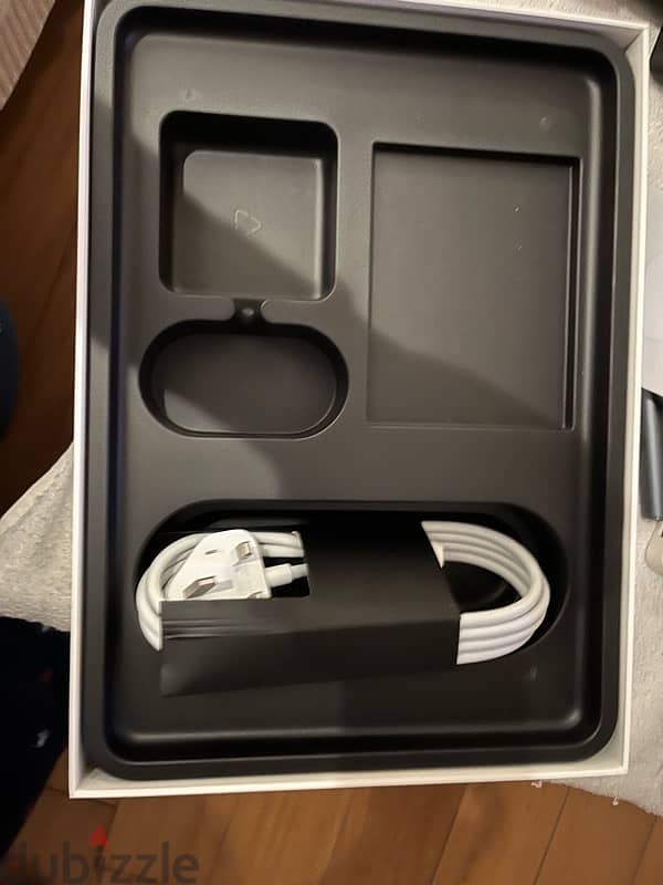 Macbook pro 13” 2015 with original case and charger 7