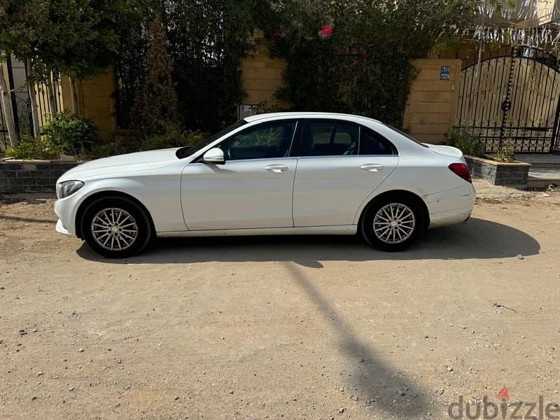 Mercedes-Benz C180 2015 0