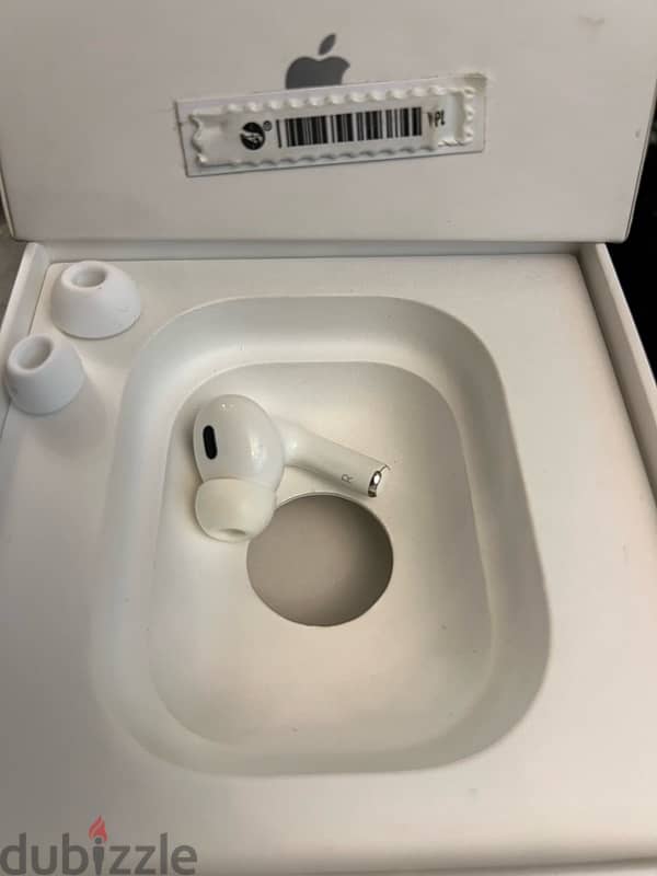 apple AirPods (right airpod only ) Pro 2nd generation lightning 1