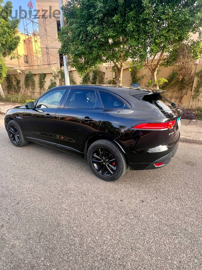 Jaguar F-Pace 2018 R dynamic 4