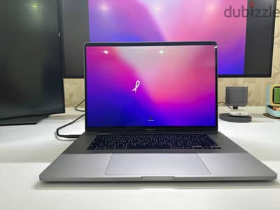 Macbook pro 2019 16-inch core i9 2.4GHz 9980HK AMD Radeon Pro 5500M