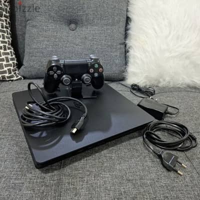 PS4 Slim 500 gb وارد السويد كسر زيرو