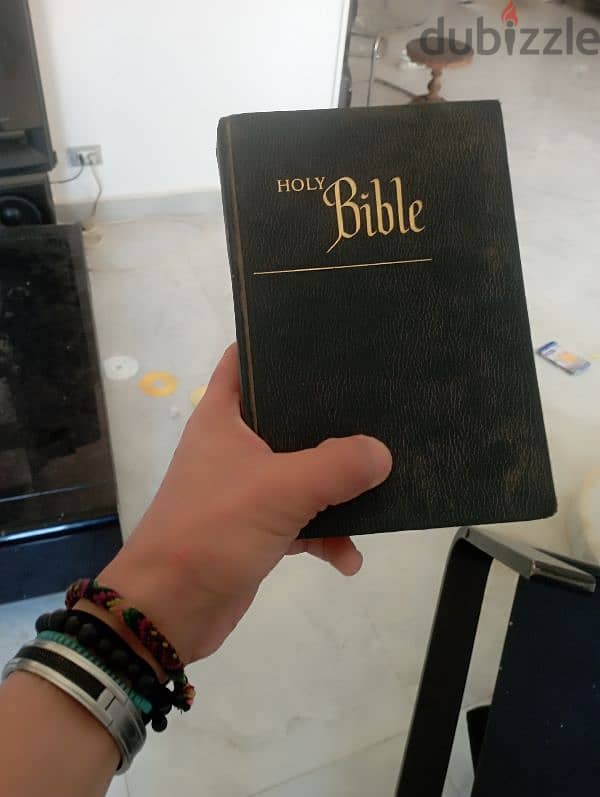 Holy Bible - King James Version - (Copyright 1984) 3