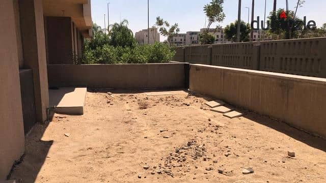 للبيع شقه مشطبة 134م موقع متميز Compound Al Burouj 0