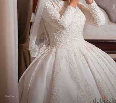 wedding dress used for one time