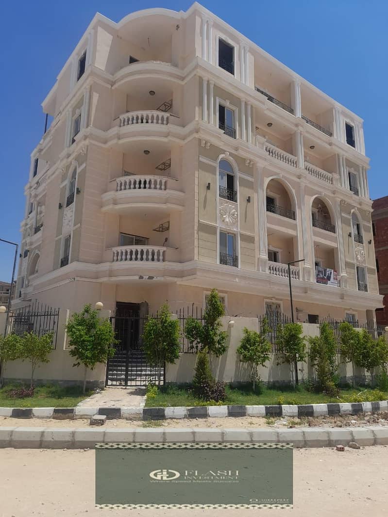 apartment 3 bedrooms  for sale in heart of new cairo ready to move very prime location 0