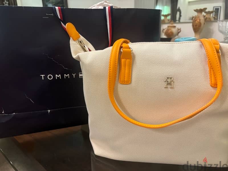 Tommy Hilfiger bag 1