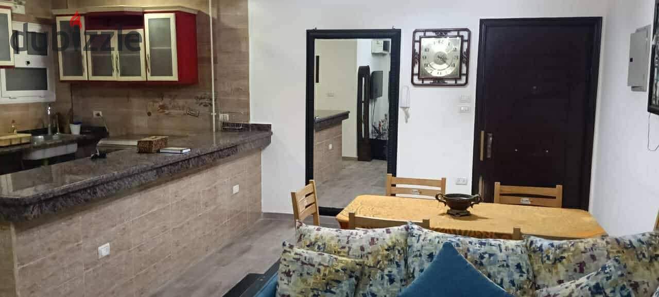 للبيع شقة طرفية في b7 بمدينتي ، garden view ، خلف النادي مباشرةً ، قريبة من خدمات ال b7 و central park  و ال south park و الحركة. 1