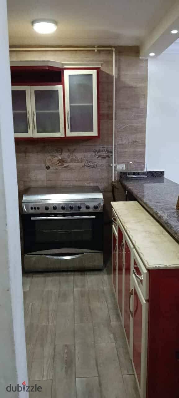 للبيع شقة طرفية في b7 بمدينتي ، garden view ، خلف النادي مباشرةً ، قريبة من خدمات ال b7 و central park  و ال south park و الحركة. 12