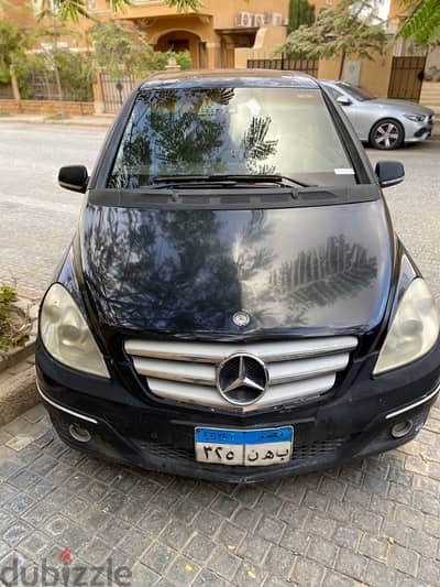 Mercedes-Benz B160 2011